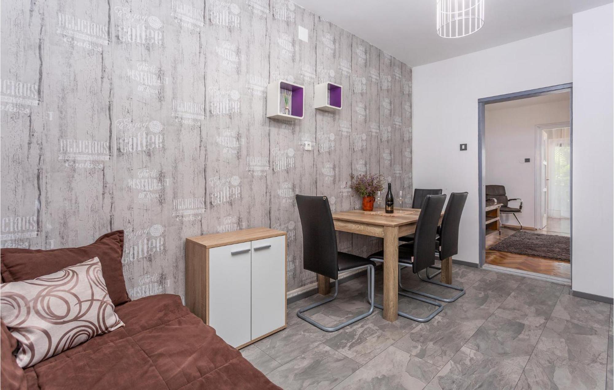 Stunning Apartment In Malinska With Kitchen 외부 사진